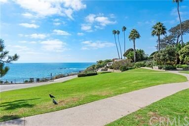 Foto del edificio - 530 Cliff Dr
