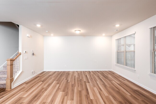 Building Photo - 3413 Glenn Hope Way