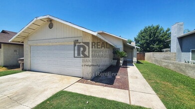 Building Photo - 1108 Delwood Ave
