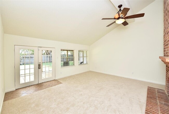 Foto del edificio - 2035 Shorewood Ln