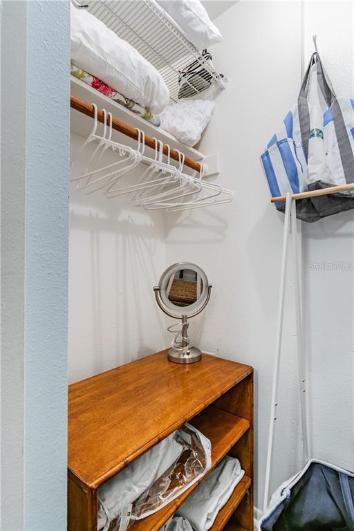 Building Photo - Charming condo located in the quiet neighb...