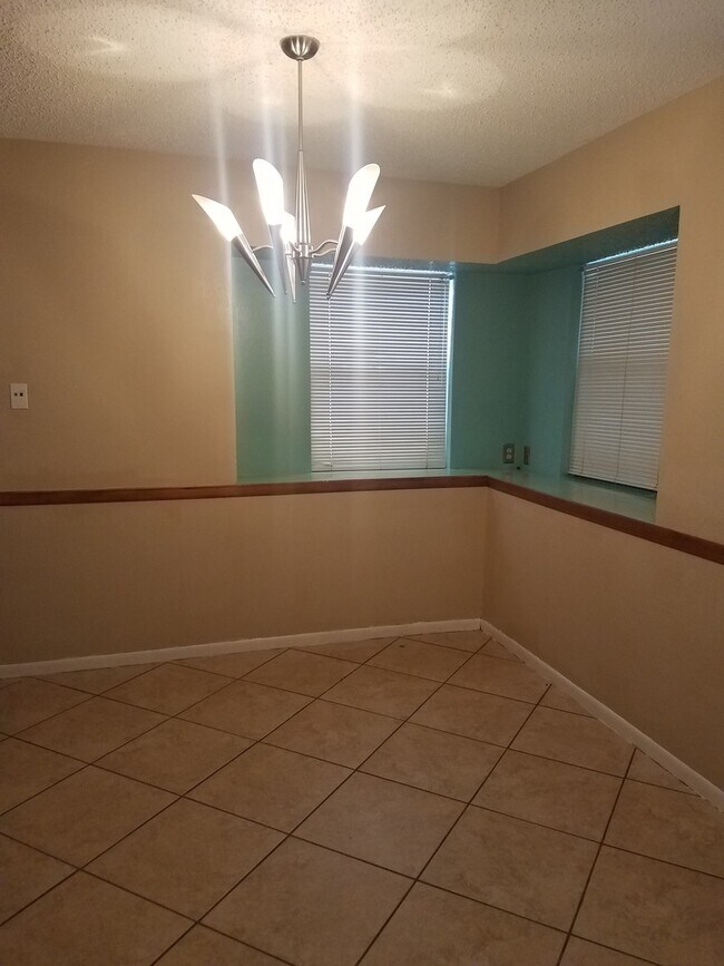 Foto del edificio - 3/2 Southside Home-Behind Athletic Club