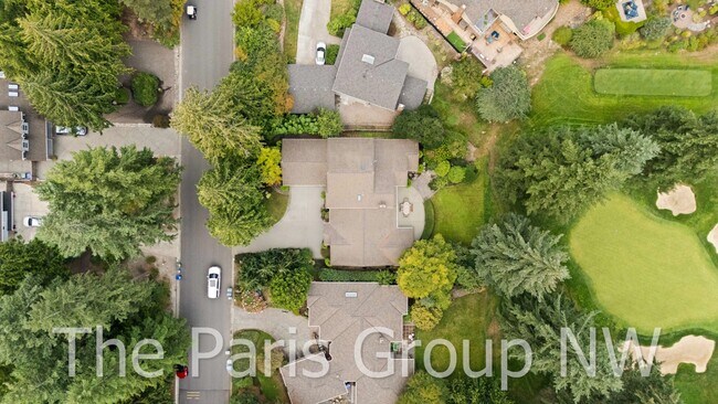 Foto del edificio - Gorgeous 3,400sf Golf Course Craftsman on ...