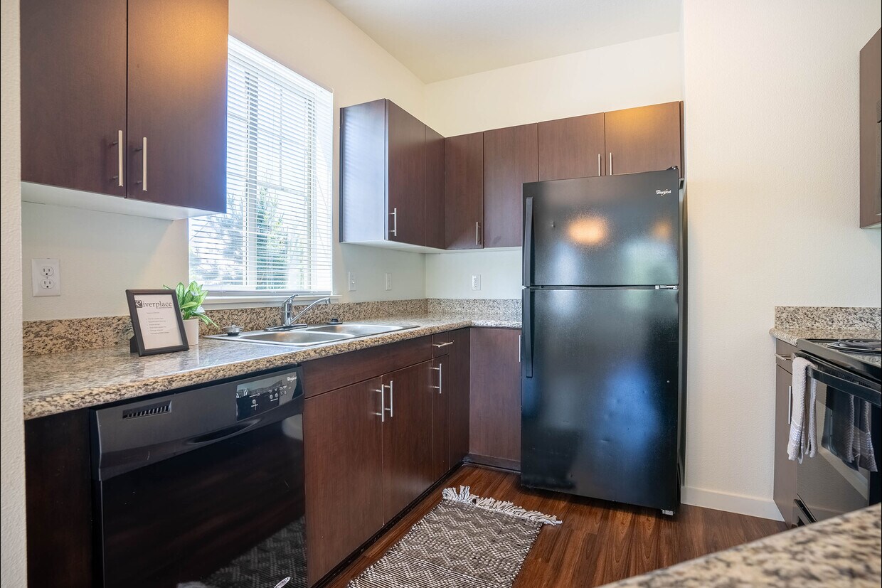 Foto principal - Riverplace Apartment Homes