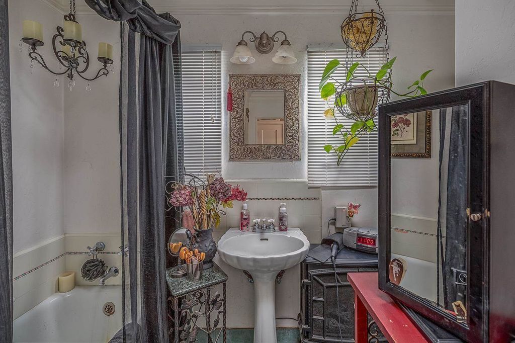 Foto principal - 225 Highland Ave