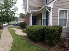 Building Photo - 1016 Primrose Ln
