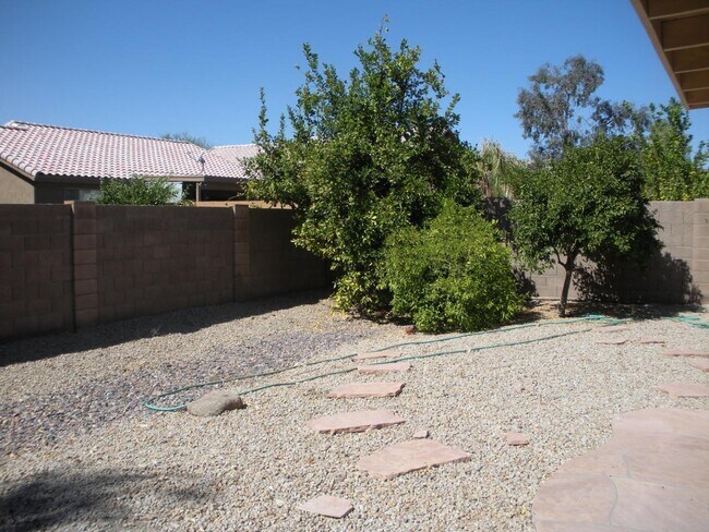 Foto del edificio - 4647 E Goldfinch Gate Ln