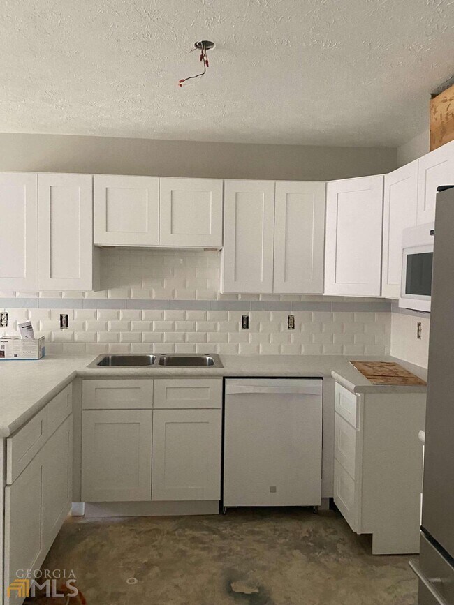 Foto del edificio - 504 Plymouth Ln