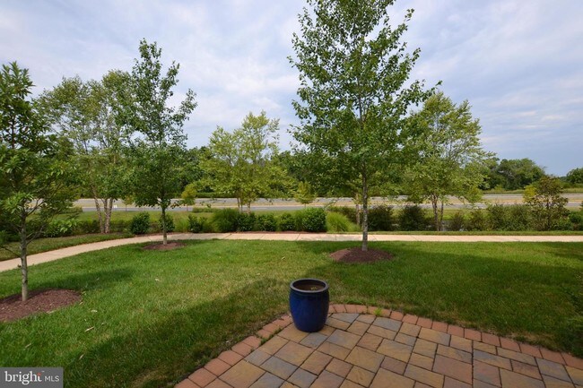 Foto del edificio - 22645 Sweet Jen Terrace