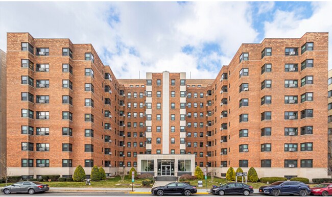 Building Photo - The Chancery Apartments