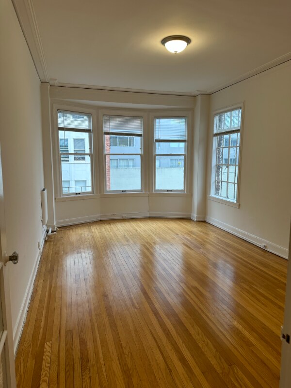 Foto del edificio - 1855 Washington St