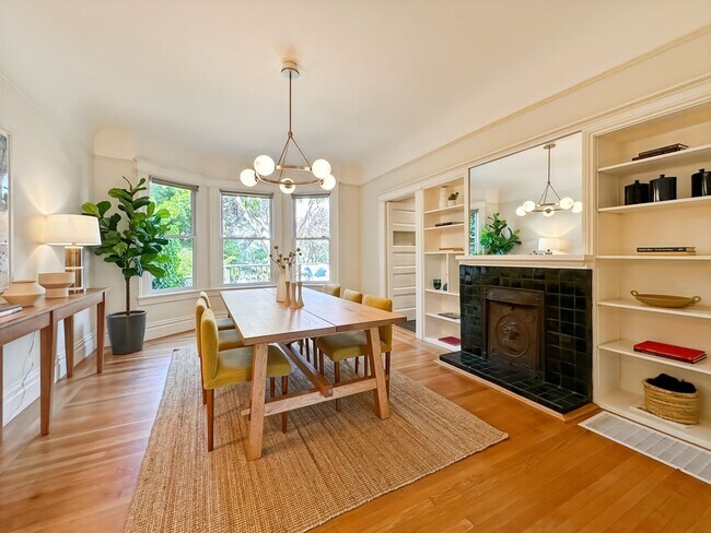 Building Photo - Beautiful 4BR+/3.5BA Edwardian Single-Fami...