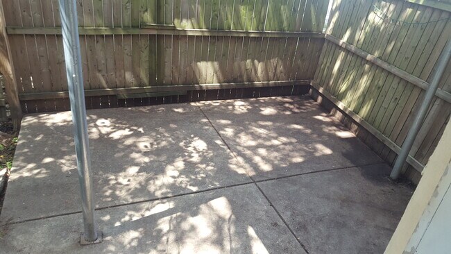 Foto del edificio - 2032 N Gratz