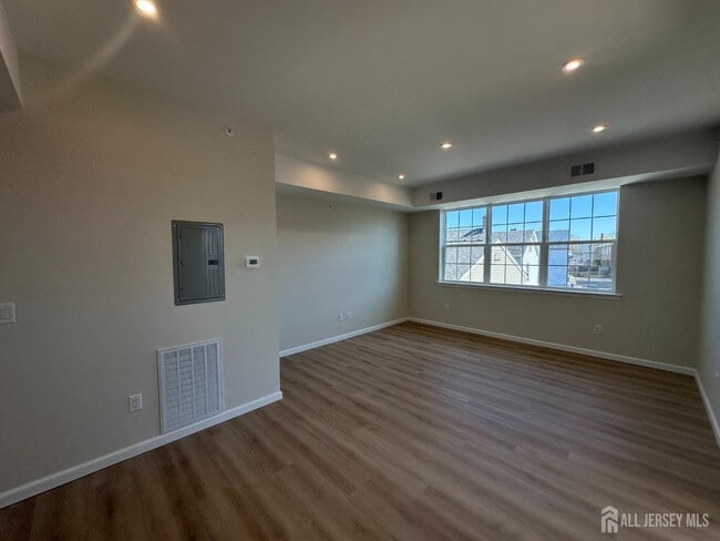 Foto del edificio - 88 Louis St