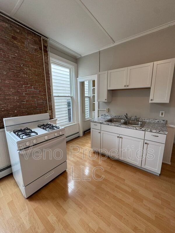 Foto del edificio - 99 Johnston Ave