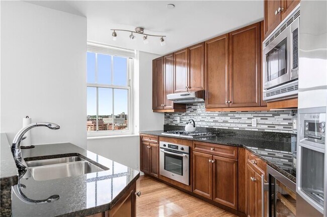 Foto del edificio - 1 W Exchange St