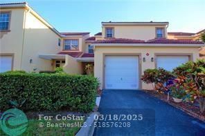 Foto principal - 9774 Royal Palm Blvd