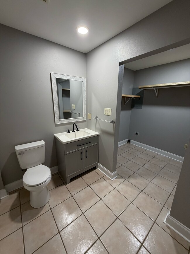 Foto del edificio - Crystal Lake Apartments