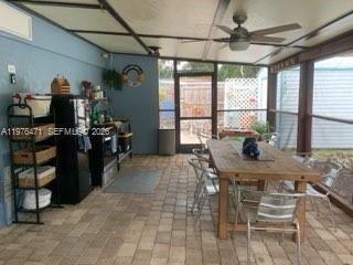 Foto del edificio - 919 Lobster Ln