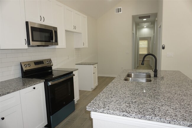 Building Photo - 9976 Calendar St