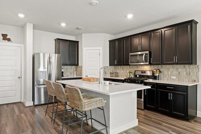 Building Photo - 7403 Travertine Spring Dr