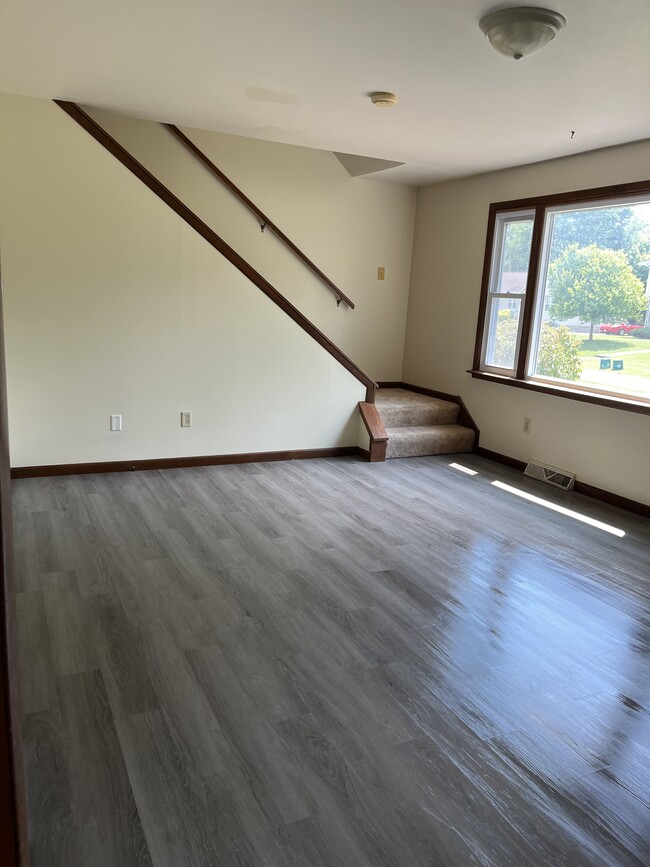 Building Photo - 107 Galavotti Pl