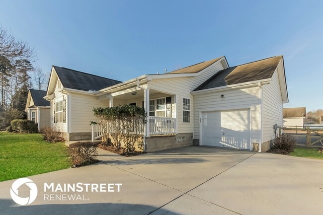 Foto del edificio - 136 Sterling Terrace Dr