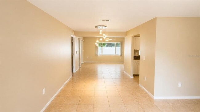 Building Photo - 3435 Dunbar Dr
