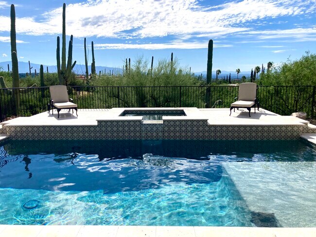 Building Photo - 6930 N Montezuma Dr