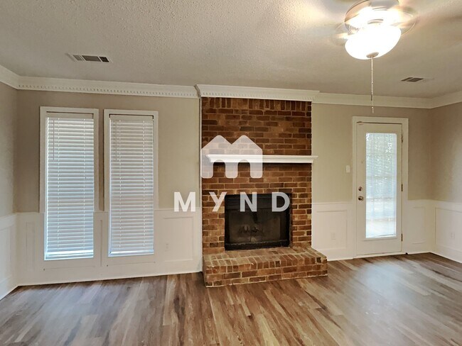 Building Photo - 484 Bedlington Dr