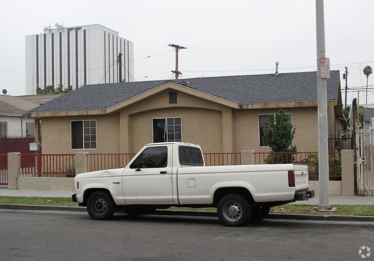 Foto del edificio - 320-322 W Magnolia St