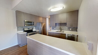 Interior Photo - 27 Seventy Five Mesa Verde