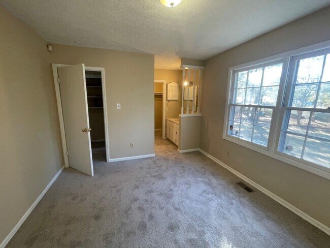 Building Photo - BELOW MARKET RENT!