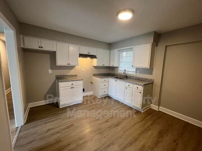 Building Photo - 2916 Branton Woods Dr