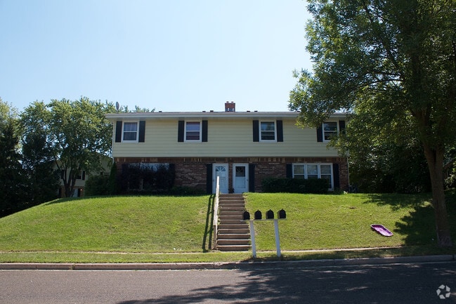 Building Photo - 1947 Dixie Dr