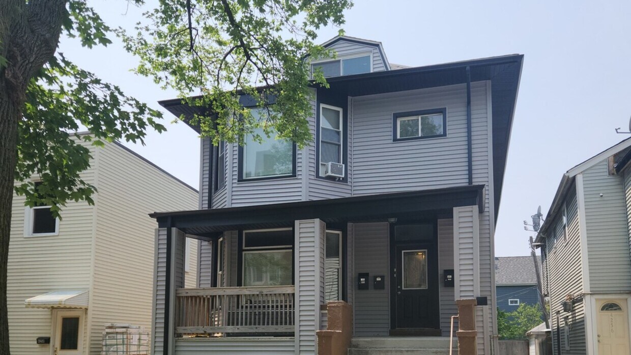 Primary Photo - 4254 N Tripp Ave