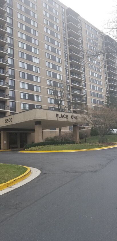 Foto principal - 5500 Holmes Run Pky