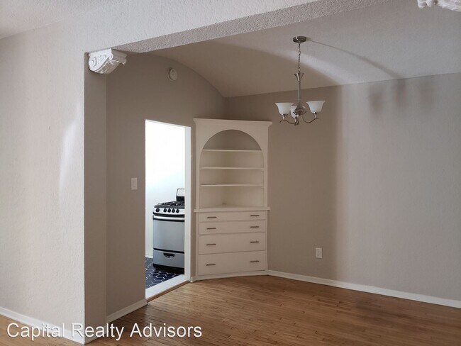 Building Photo - 1408 N Broadway