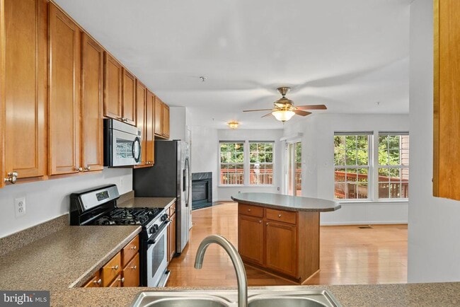 Building Photo - 8103 Pennington Dr