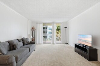 Building Photo - 3540 S Ocean Blvd
