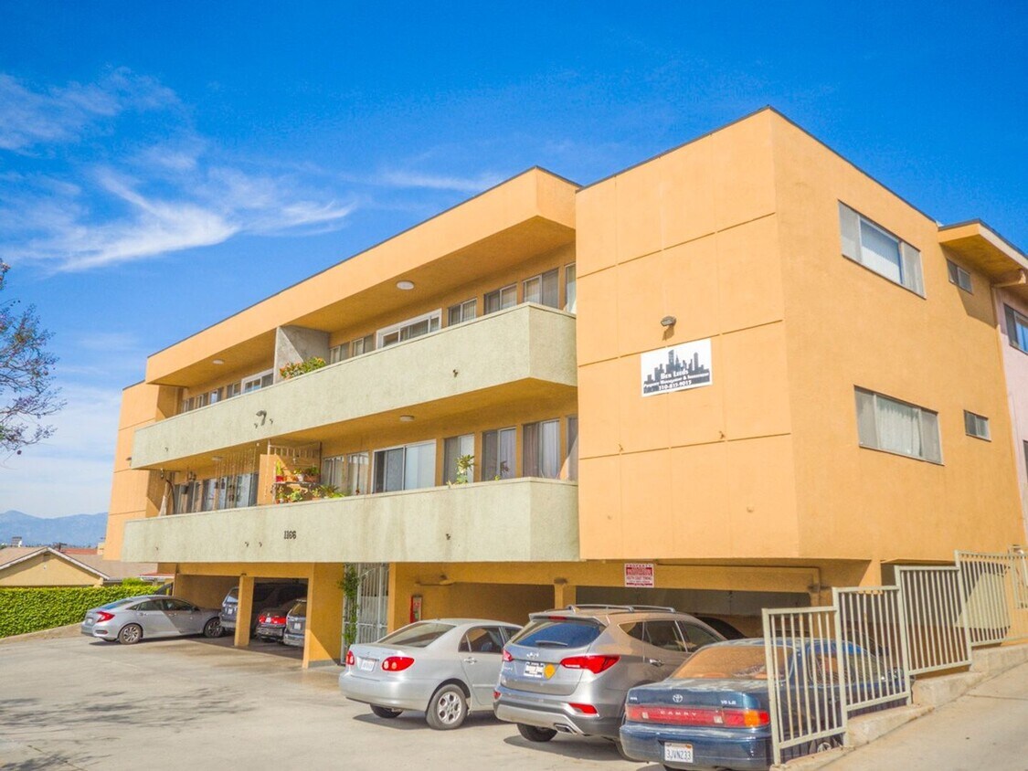 Foto principal - 1166 S. Crenshaw Blvd