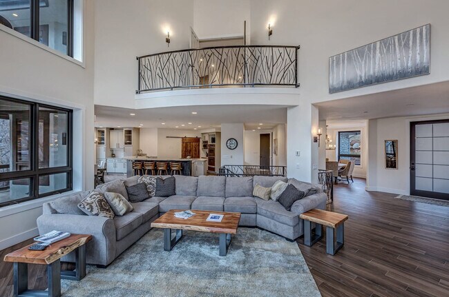 Foto del edificio - 50 N River Rd