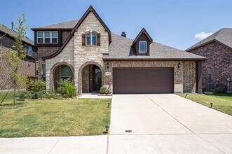 Building Photo - 1409 Arrowwood Dr