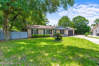 Building Photo - 6343 Alfredo Ct