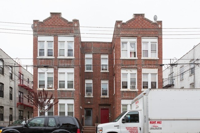 Building Photo - 720 Miller Ave