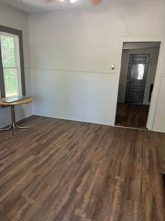 Foto del edificio - $795 - 2 bed 1 bath - Single Family Home