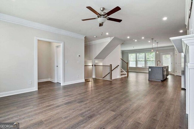 Building Photo - 1395 Harris Way S