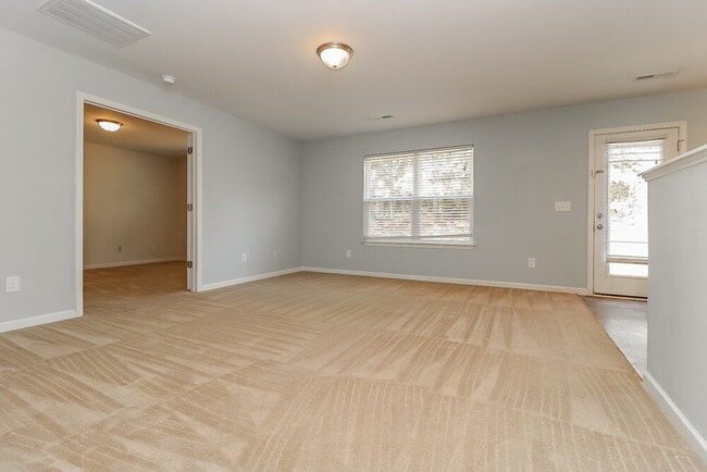 Building Photo - 1321 Lowenstein St