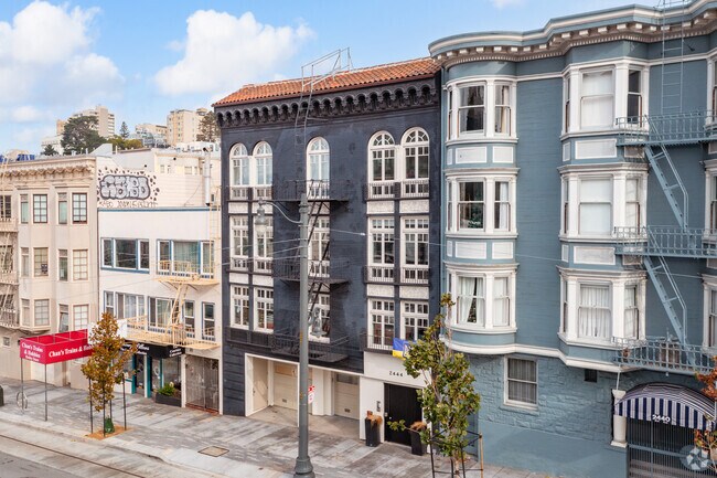 Foto del edificio - 2444-2446 Van Ness Ave
