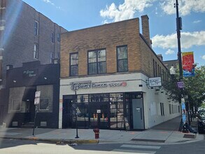 Building Photo - 1800 S Allport St